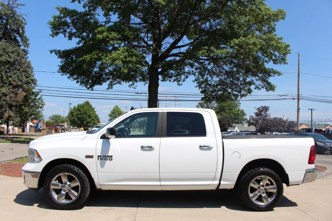 RAM 1500 Big Horn Crew Cab 4WD 2016