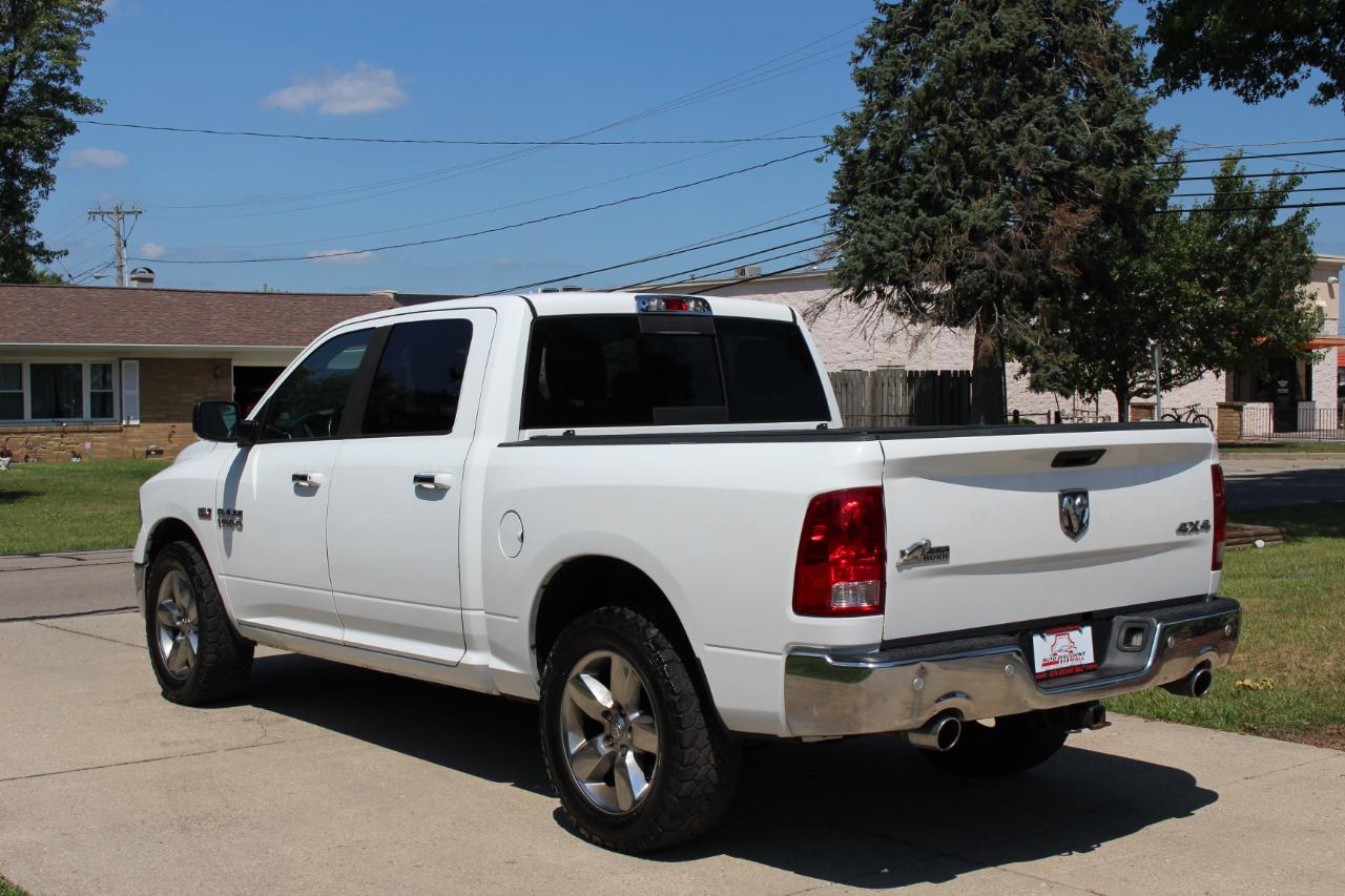 RAM 1500 Big Horn Crew Cab 4WD 2016