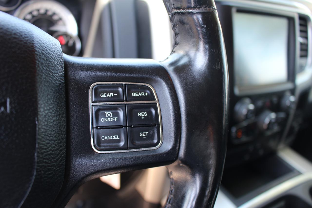 RAM 1500 Big Horn Crew Cab 4WD 2016