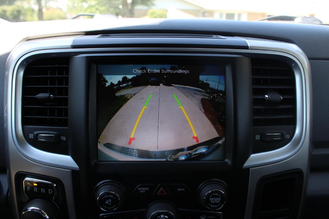 RAM 1500 Big Horn Crew Cab 4WD 2016