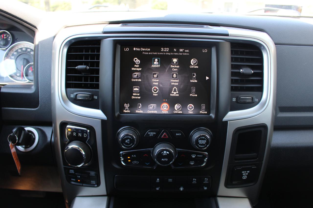 RAM 1500 Big Horn Crew Cab 4WD 2016
