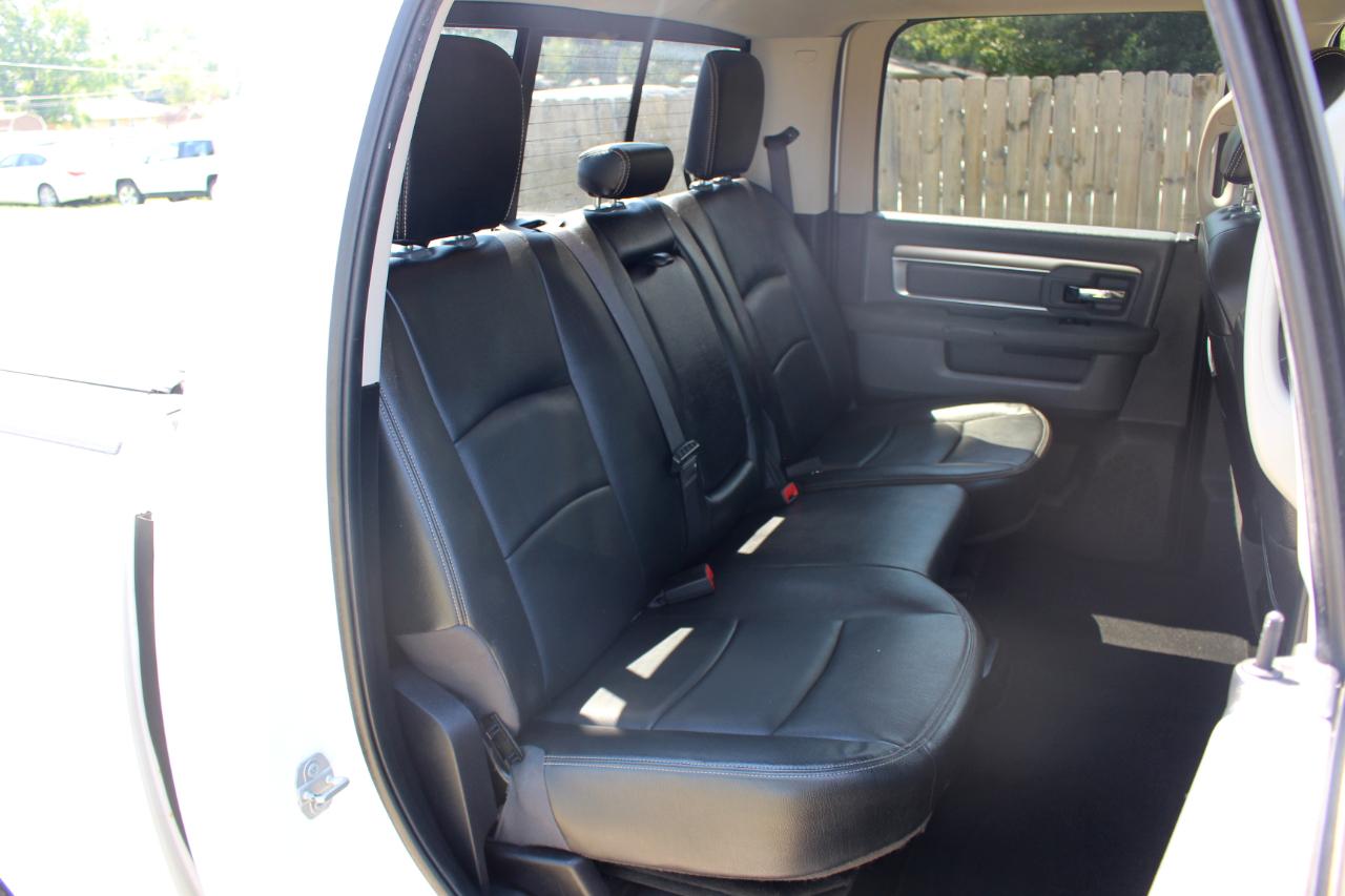 RAM 1500 Big Horn Crew Cab 4WD 2016