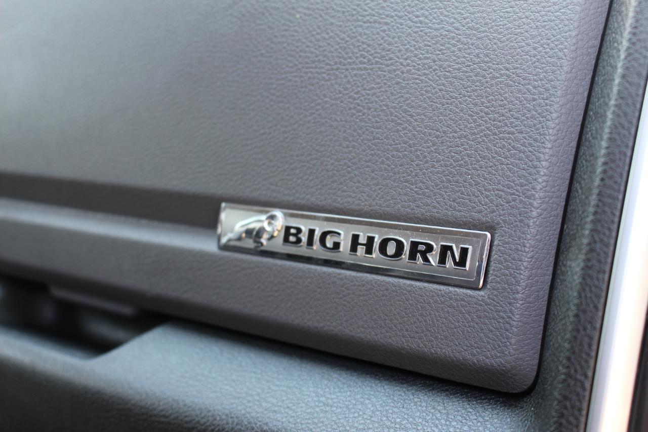 RAM 1500 Big Horn Crew Cab 4WD 2016