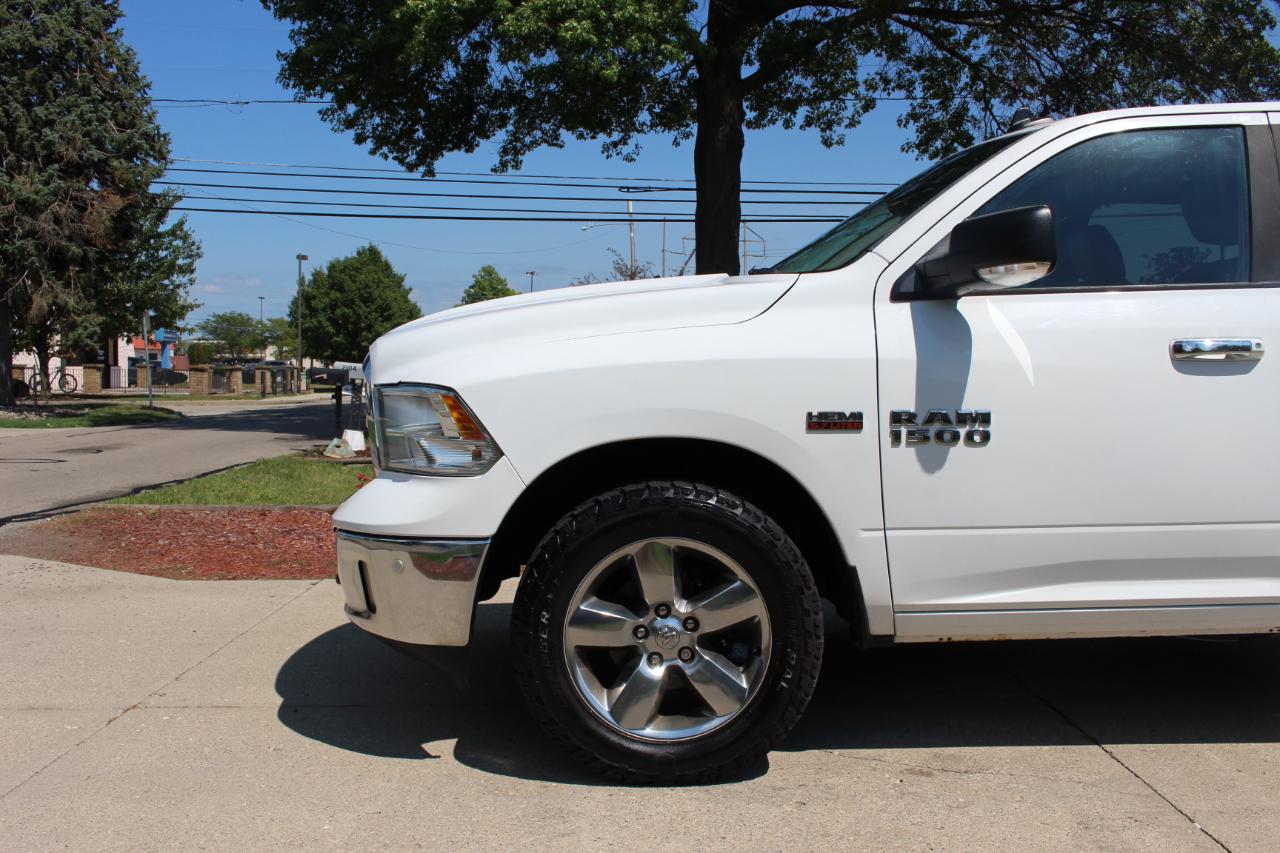 RAM 1500 Big Horn Crew Cab 4WD 2016