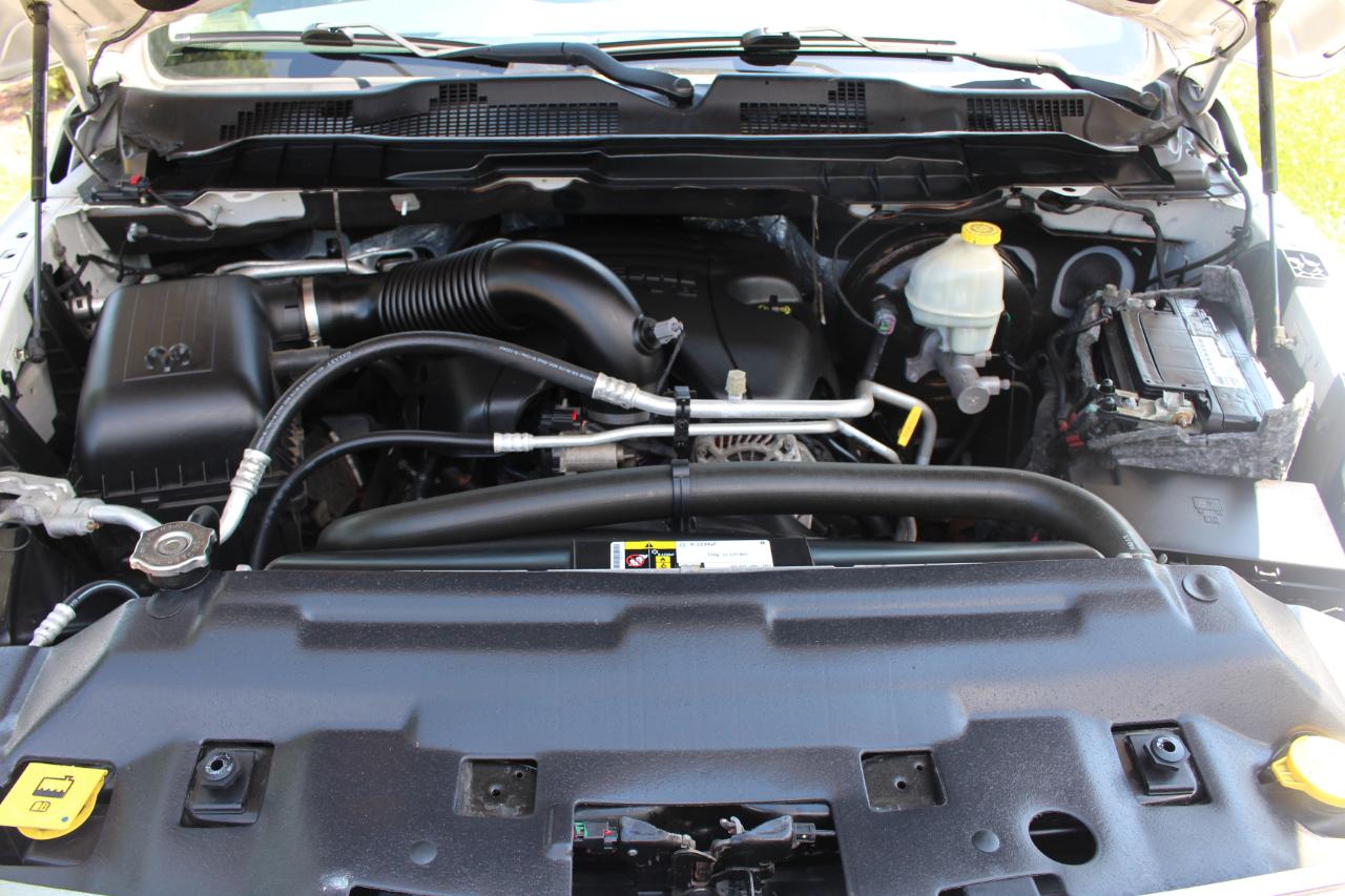 RAM 1500 Big Horn Crew Cab 4WD 2016