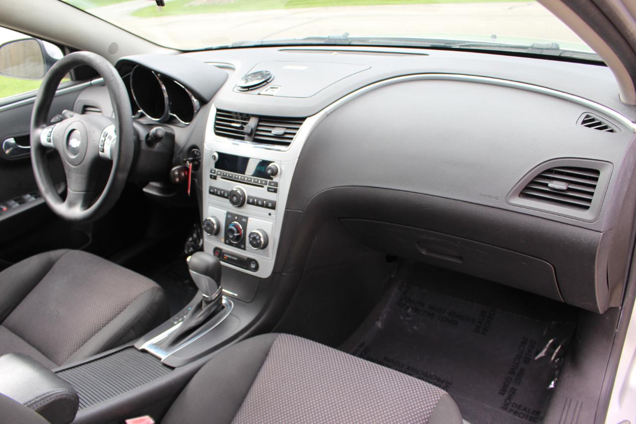 Chevrolet Malibu 1LT 2010