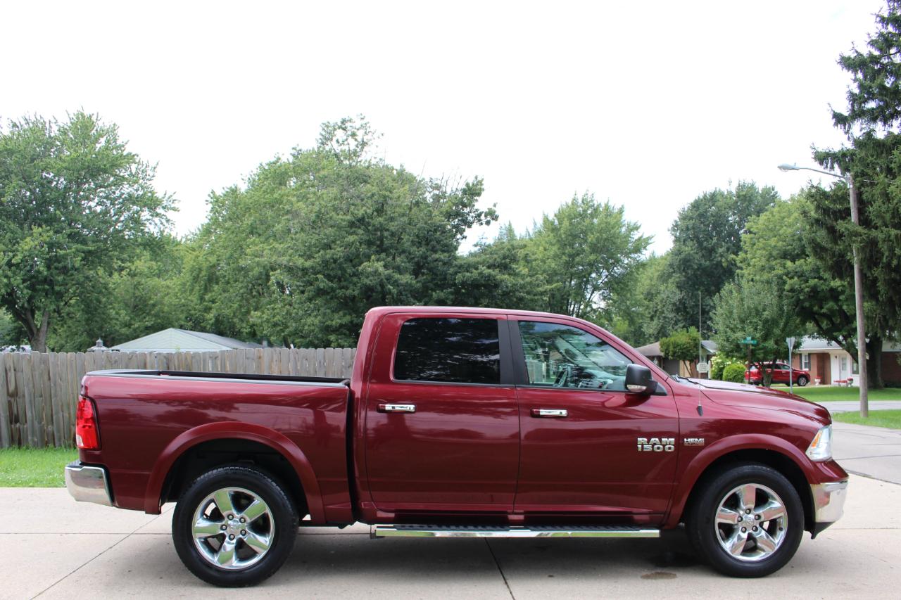 RAM 1500 Big Horn Crew Cab SWB 4WD 2016