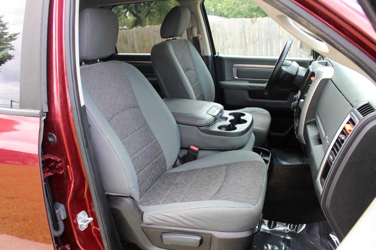 RAM 1500 Big Horn Crew Cab SWB 4WD 2016