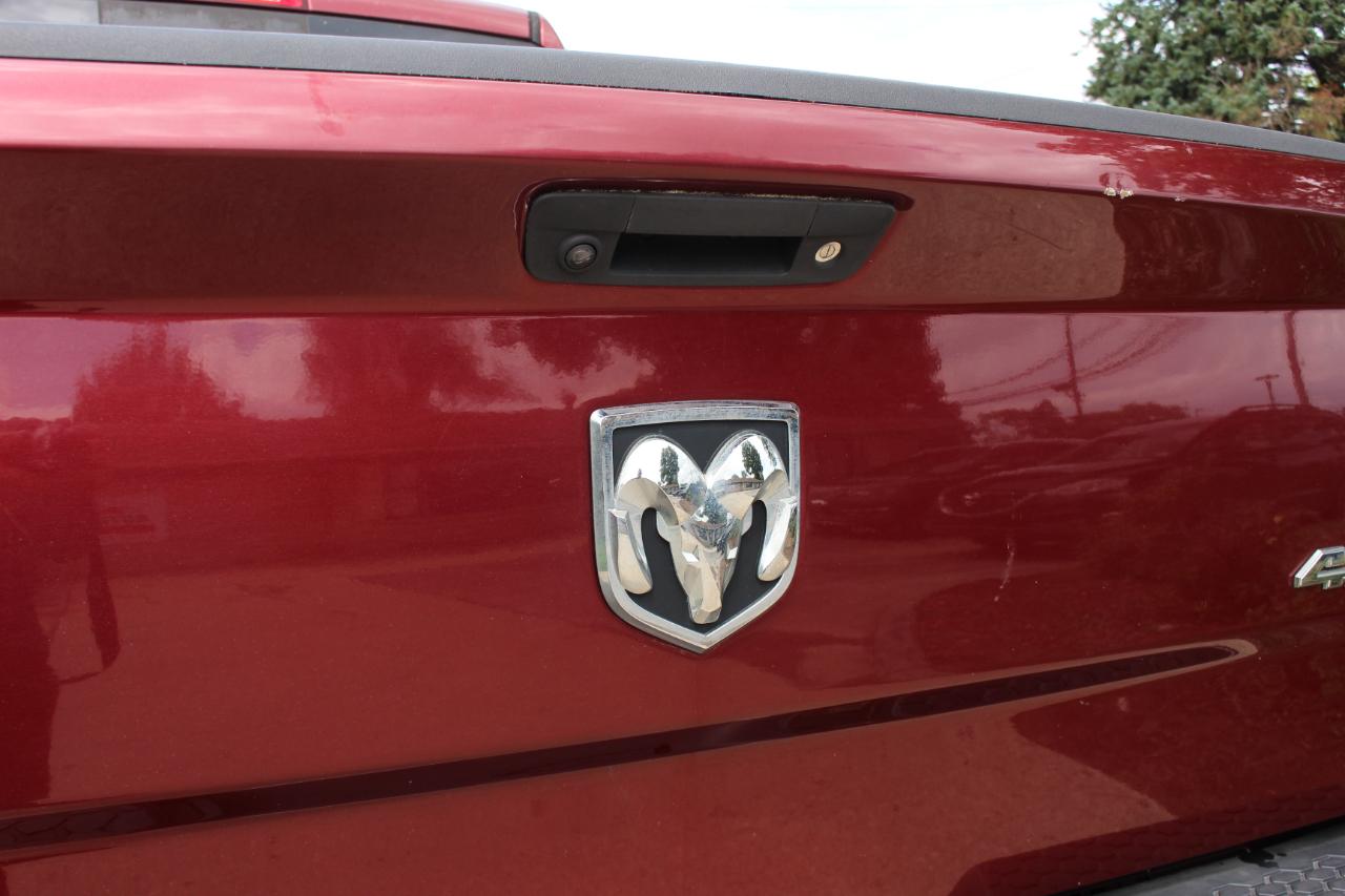 RAM 1500 Big Horn Crew Cab SWB 4WD 2016