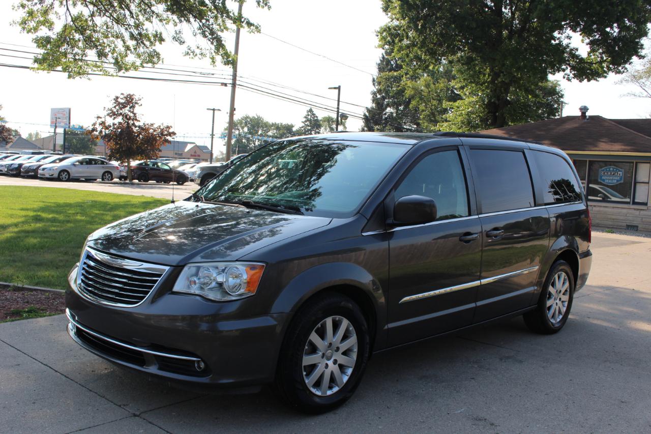 Chrysler Town & Country Touring 2016