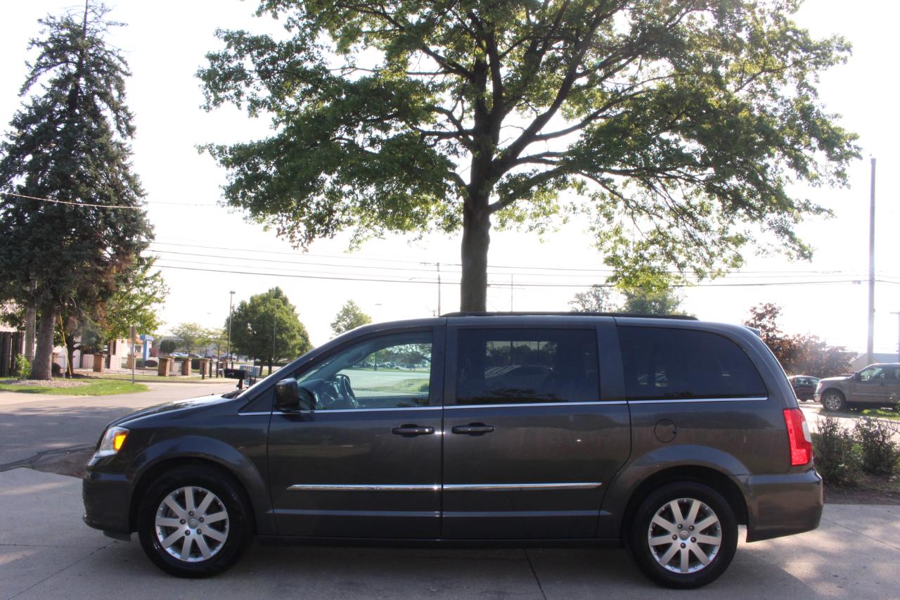 Chrysler Town & Country Touring 2016
