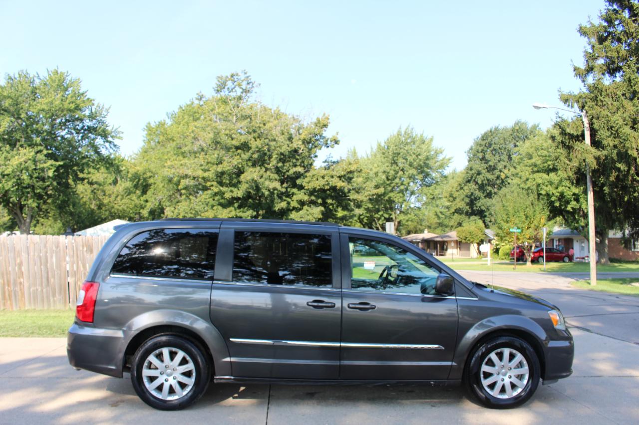 Chrysler Town & Country Touring 2016