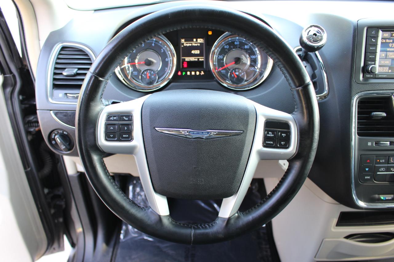 Chrysler Town & Country Touring 2016