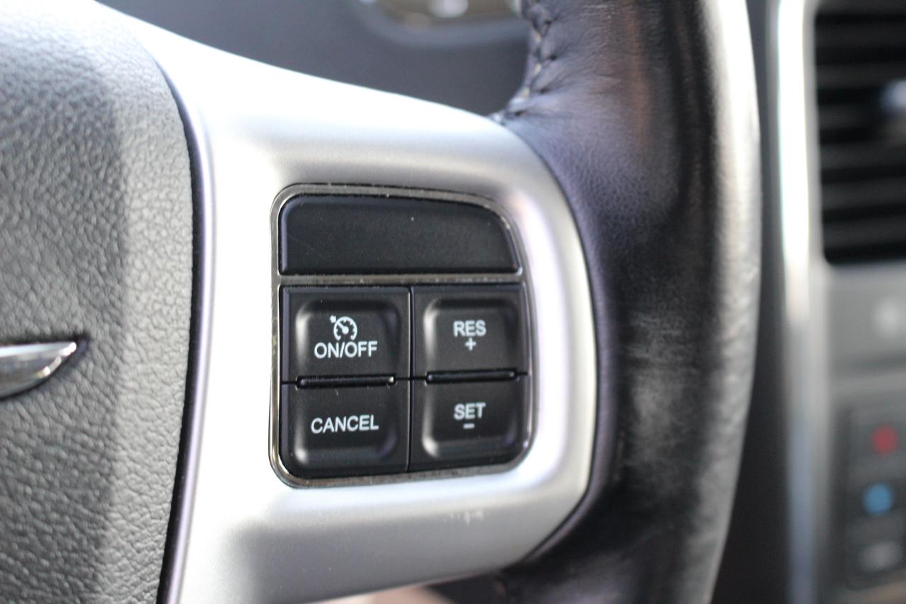 Chrysler Town & Country Touring 2016