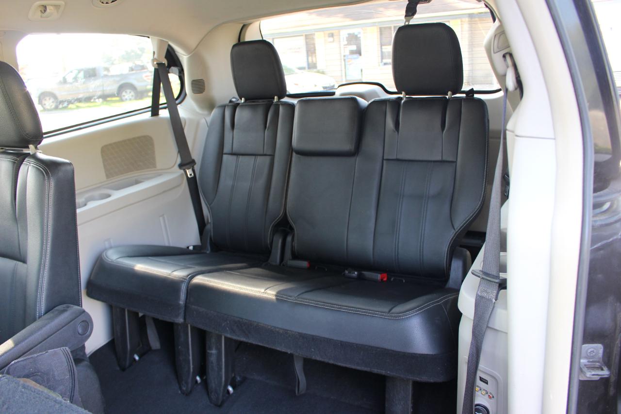 Chrysler Town & Country Touring 2016