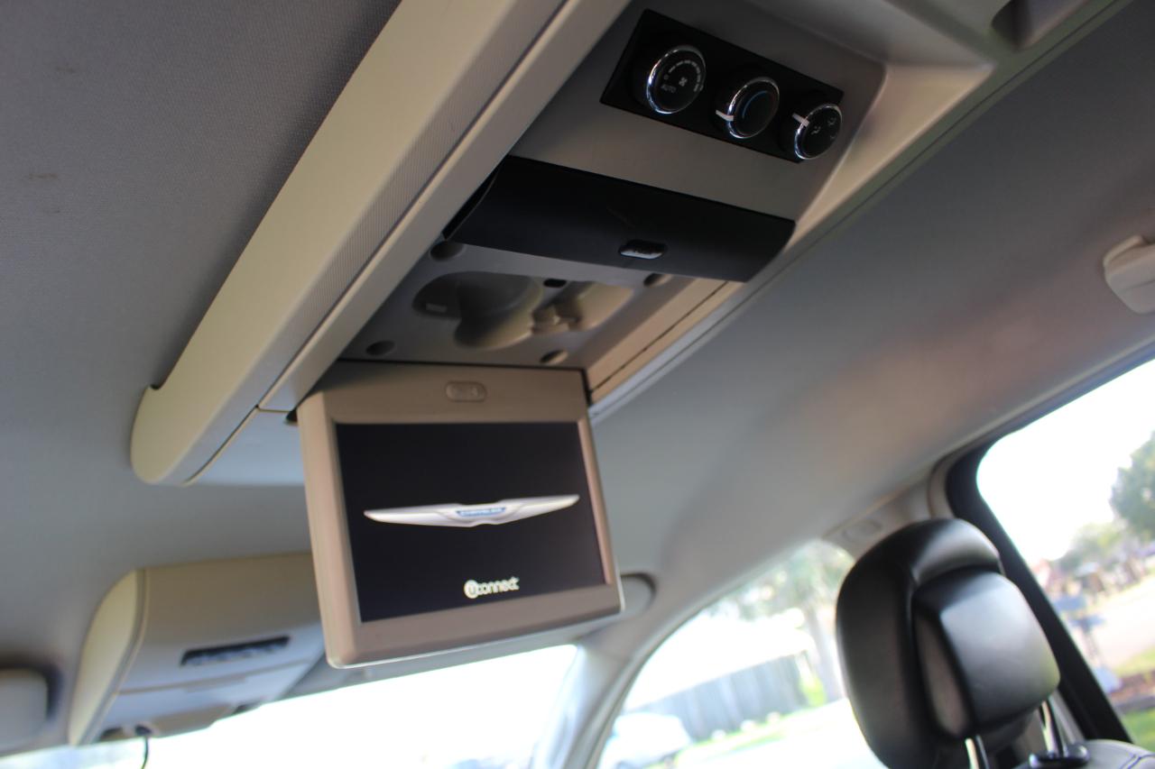 Chrysler Town & Country Touring 2016