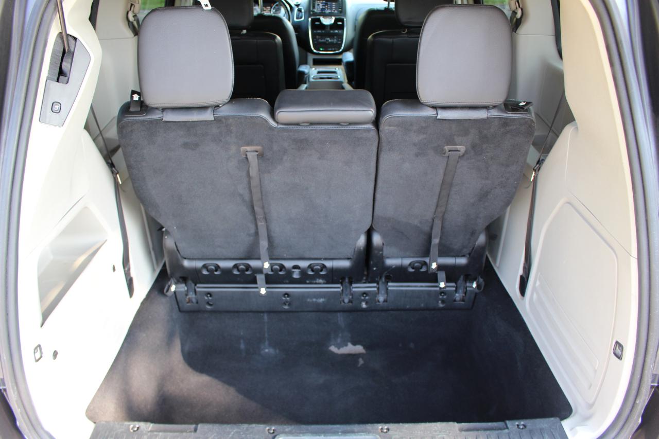 Chrysler Town & Country Touring 2016