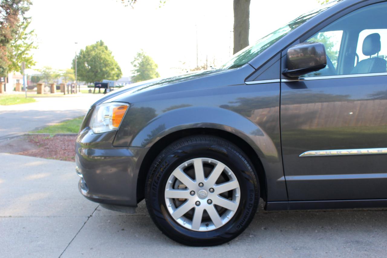 Chrysler Town & Country Touring 2016