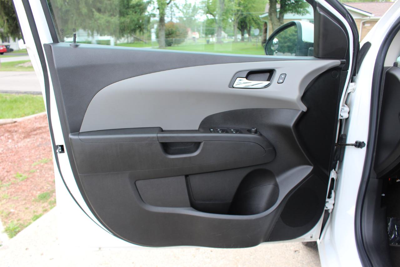 Chevrolet Sonic LT Auto Sedan 2014