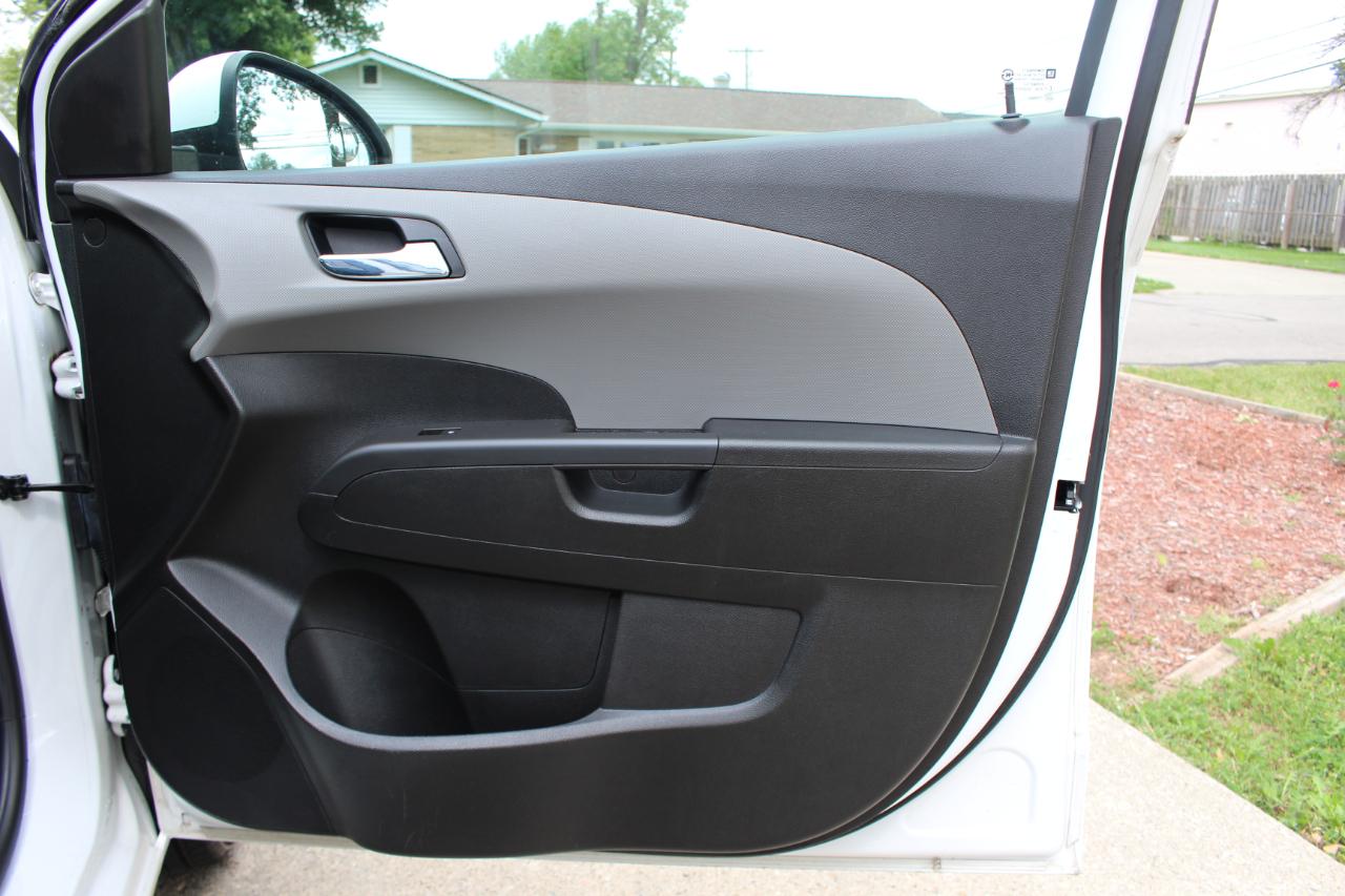 Chevrolet Sonic LT Auto Sedan 2014