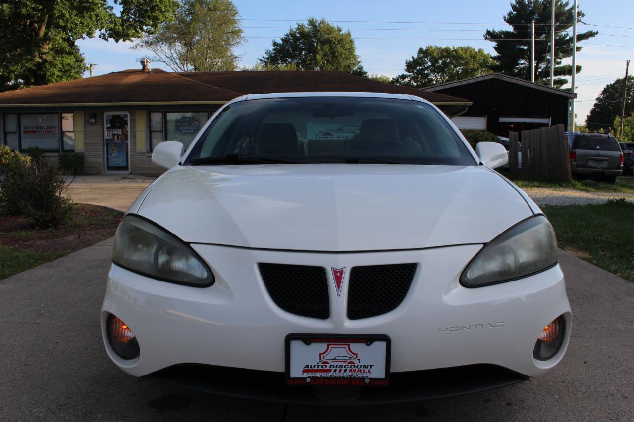 Pontiac Grand Prix Sedan 2008