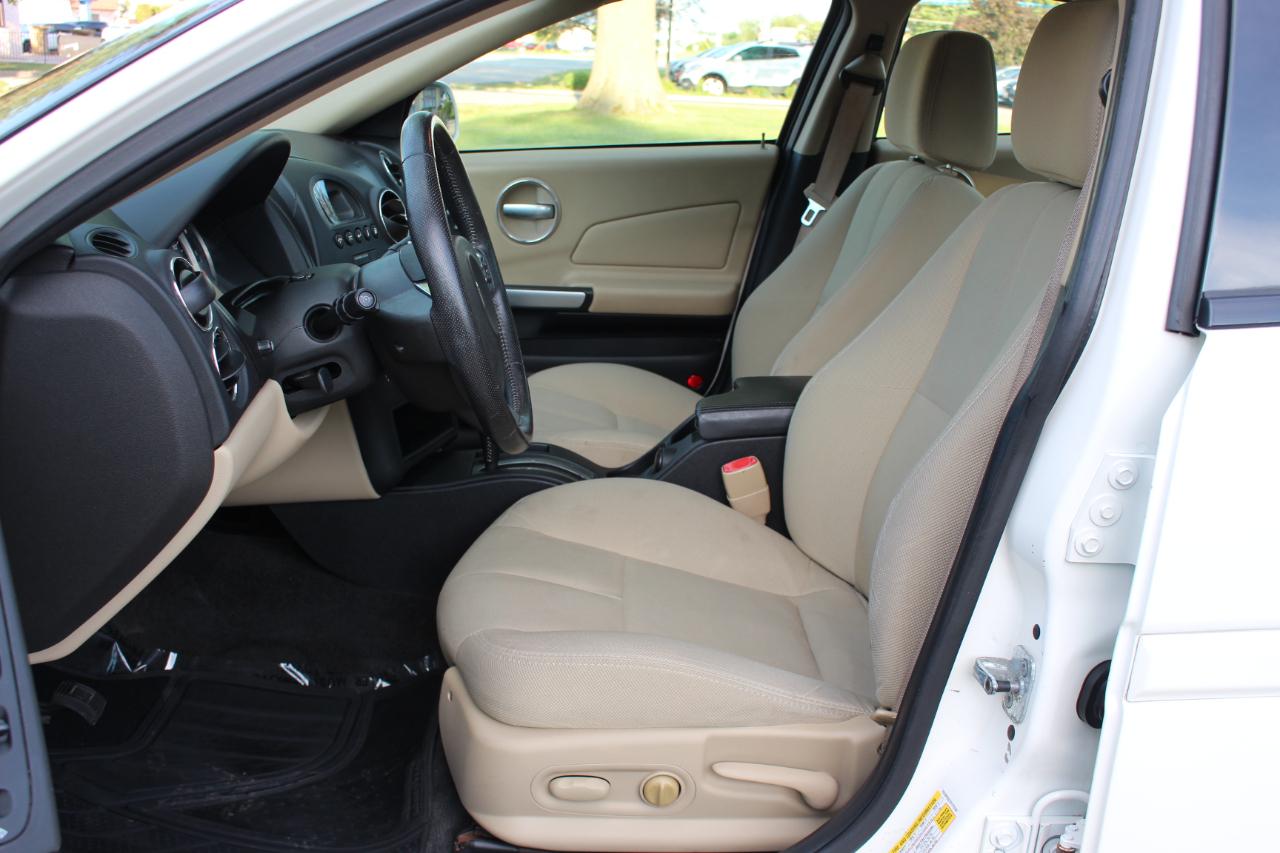 Pontiac Grand Prix Sedan 2008