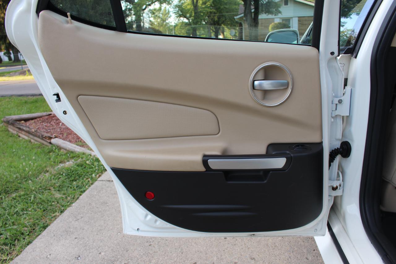 Pontiac Grand Prix Sedan 2008
