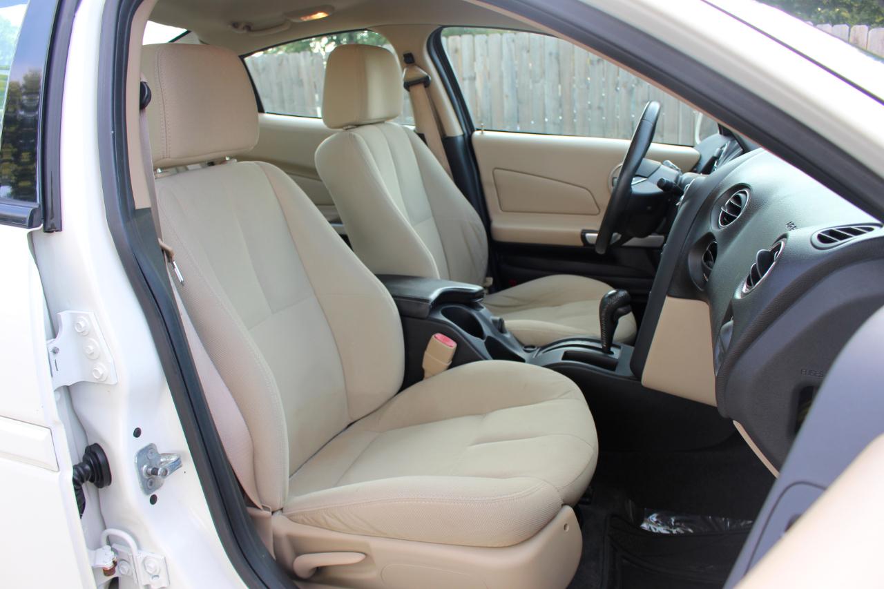 Pontiac Grand Prix Sedan 2008