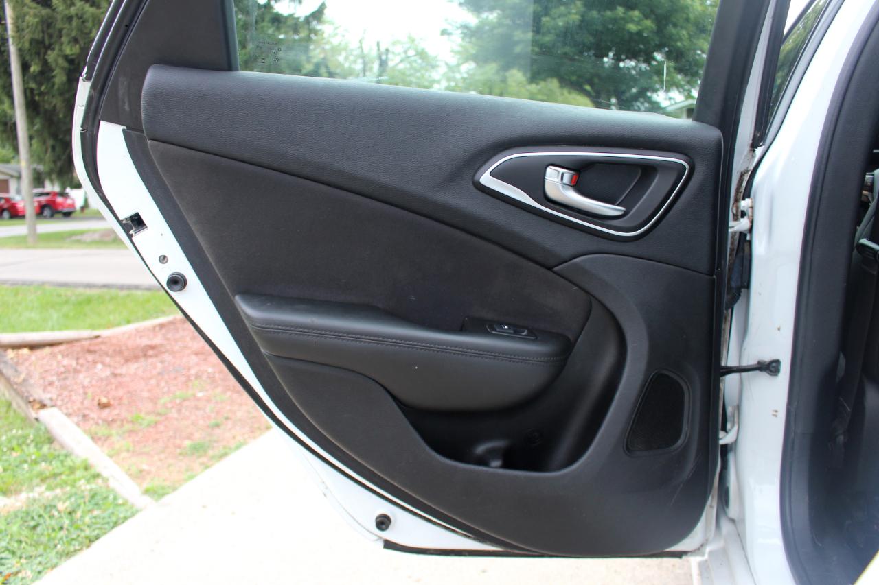 Chrysler 200 Limited 2015