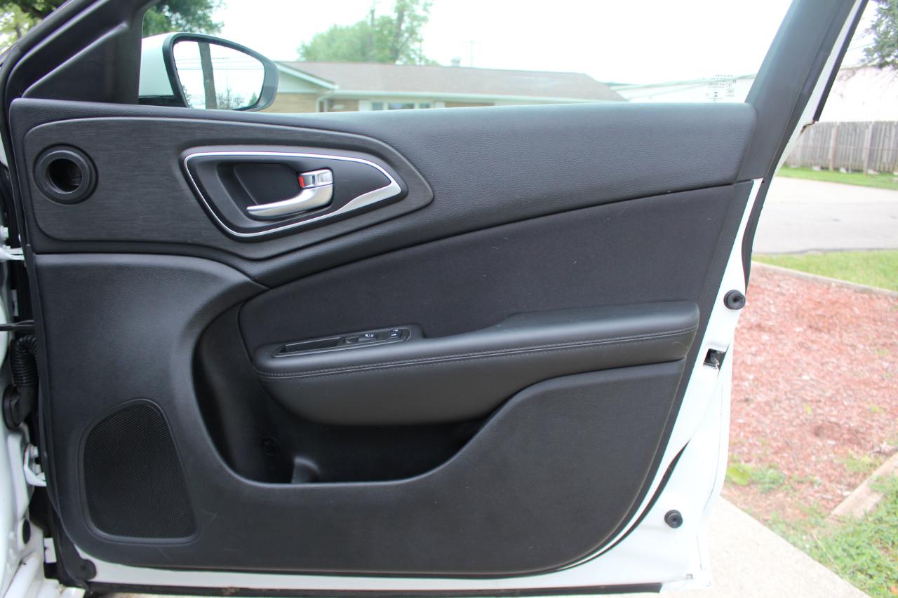 Chrysler 200 Limited 2015