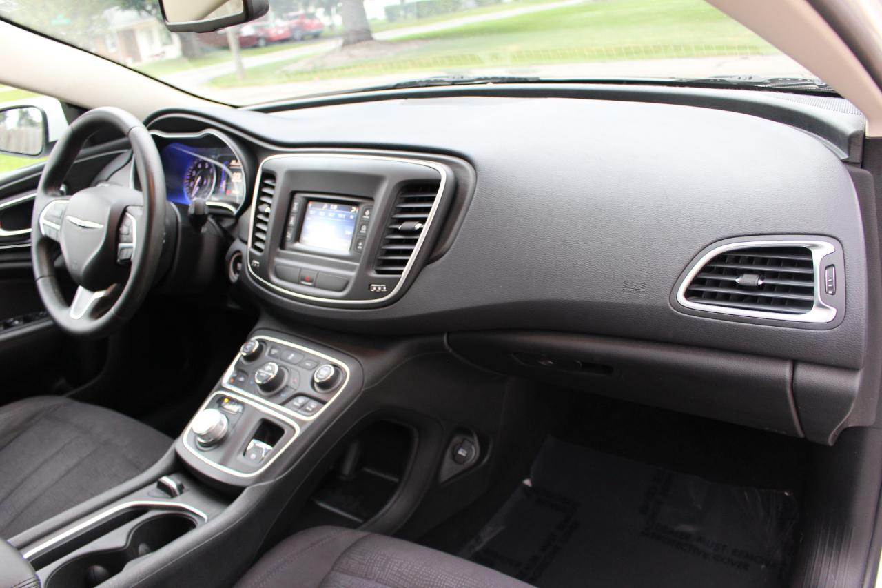 Chrysler 200 Limited 2015