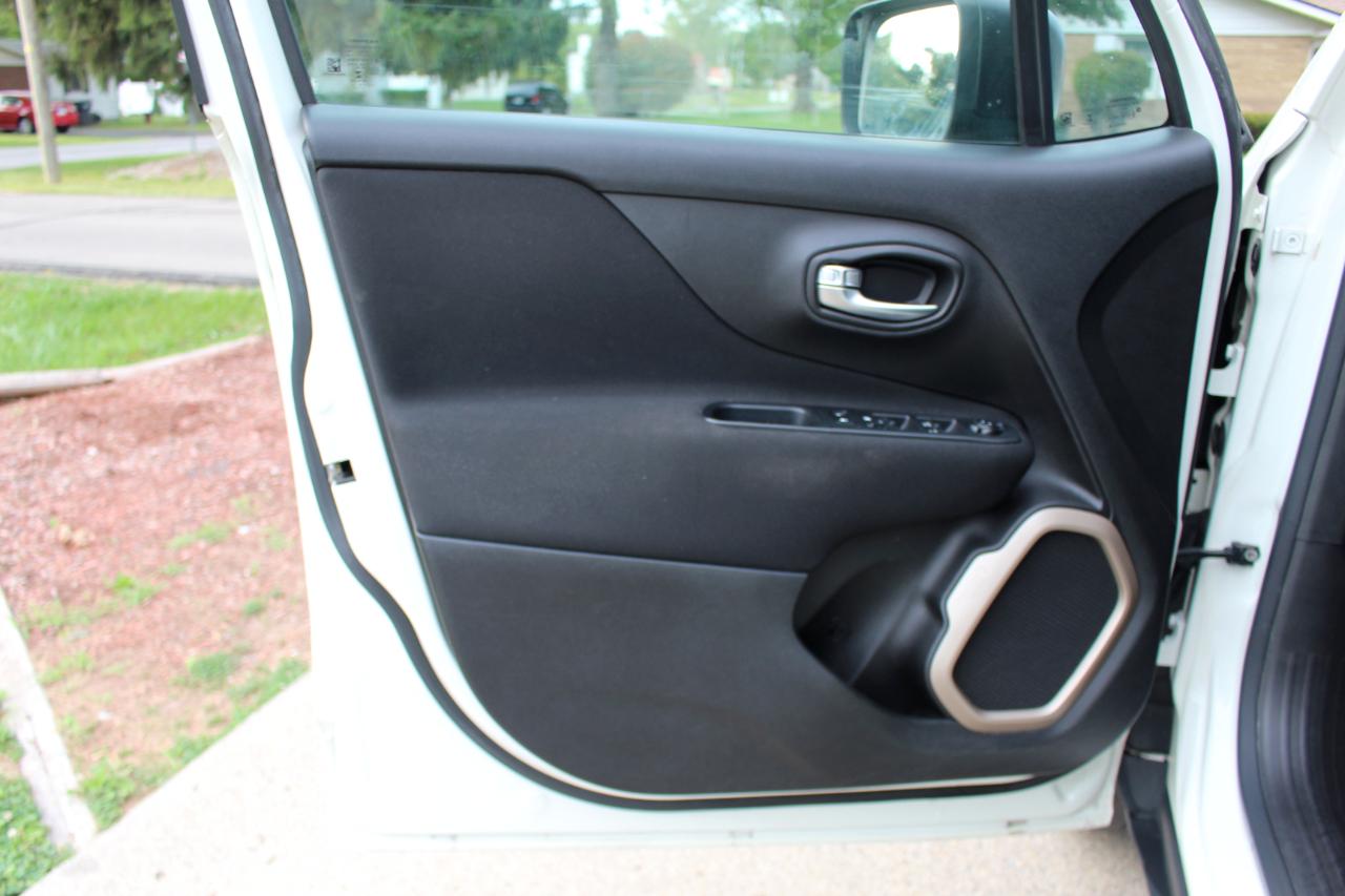 Jeep Renegade Latitude FWD 2016