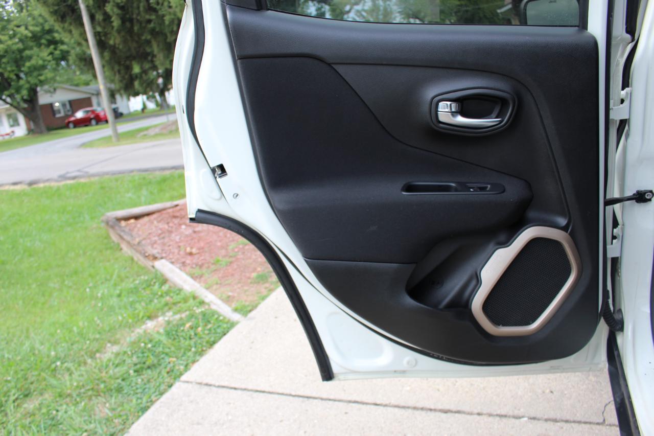 Jeep Renegade Latitude FWD 2016