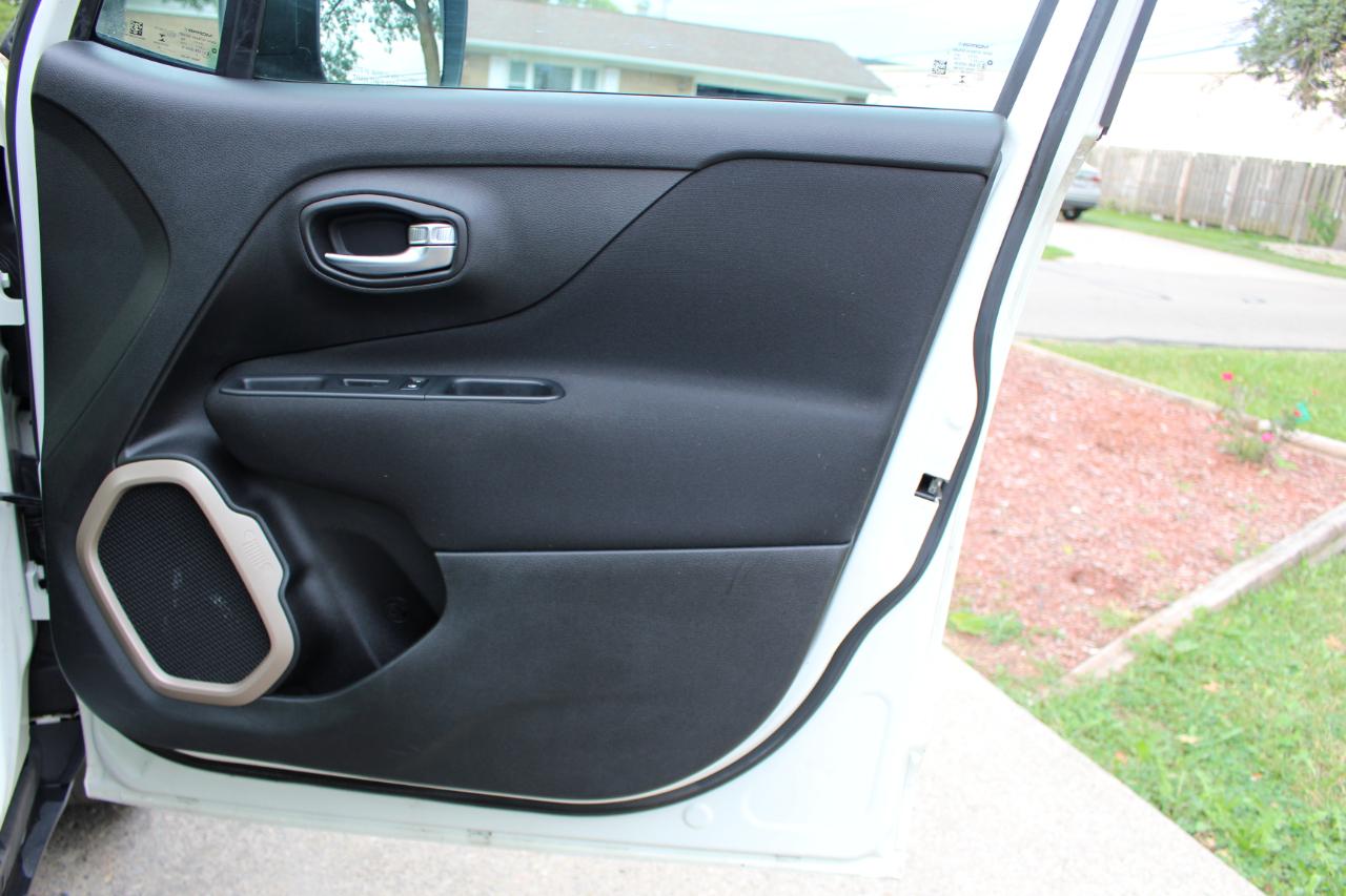 Jeep Renegade Latitude FWD 2016