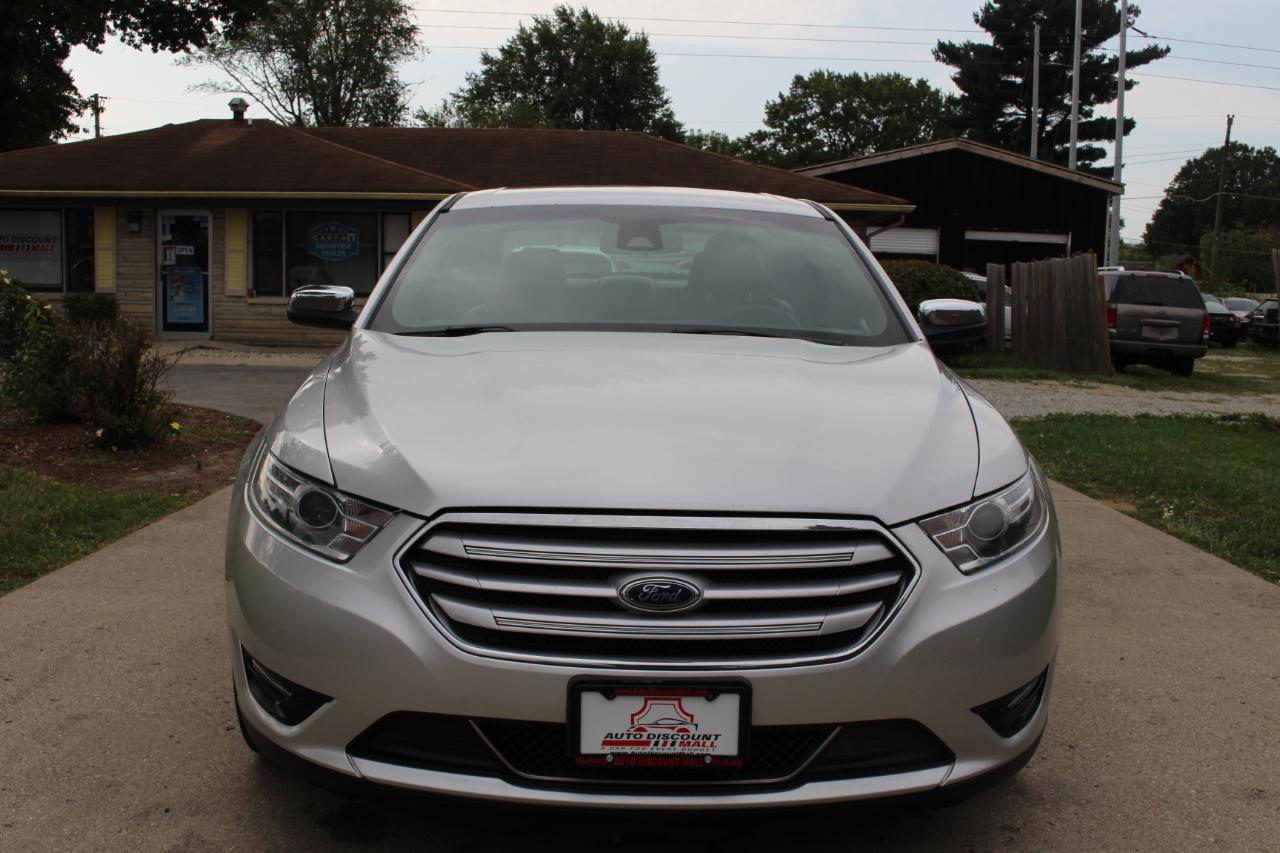 Ford Taurus Limited FWD 2019