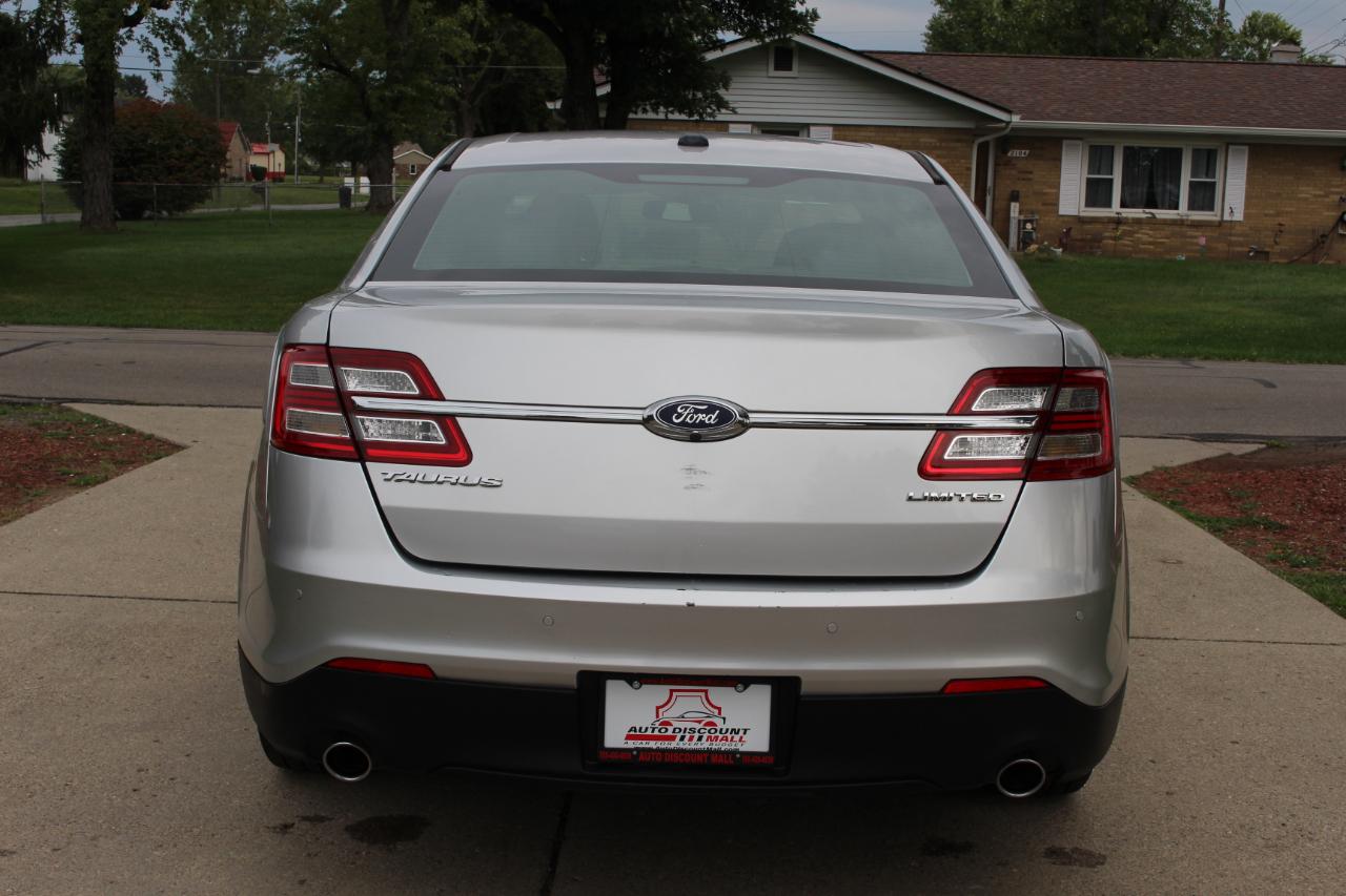 Ford Taurus Limited FWD 2019