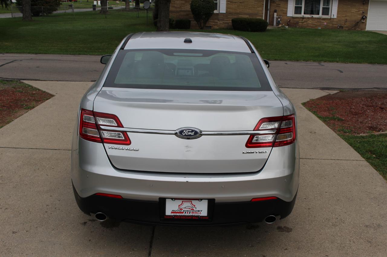 Ford Taurus Limited FWD 2019