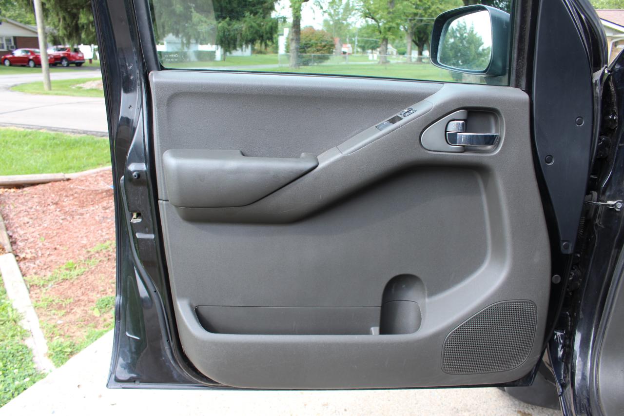 Nissan Frontier  2014