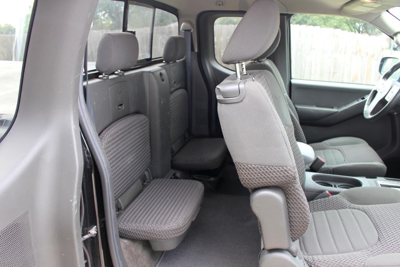 Nissan Frontier  2014