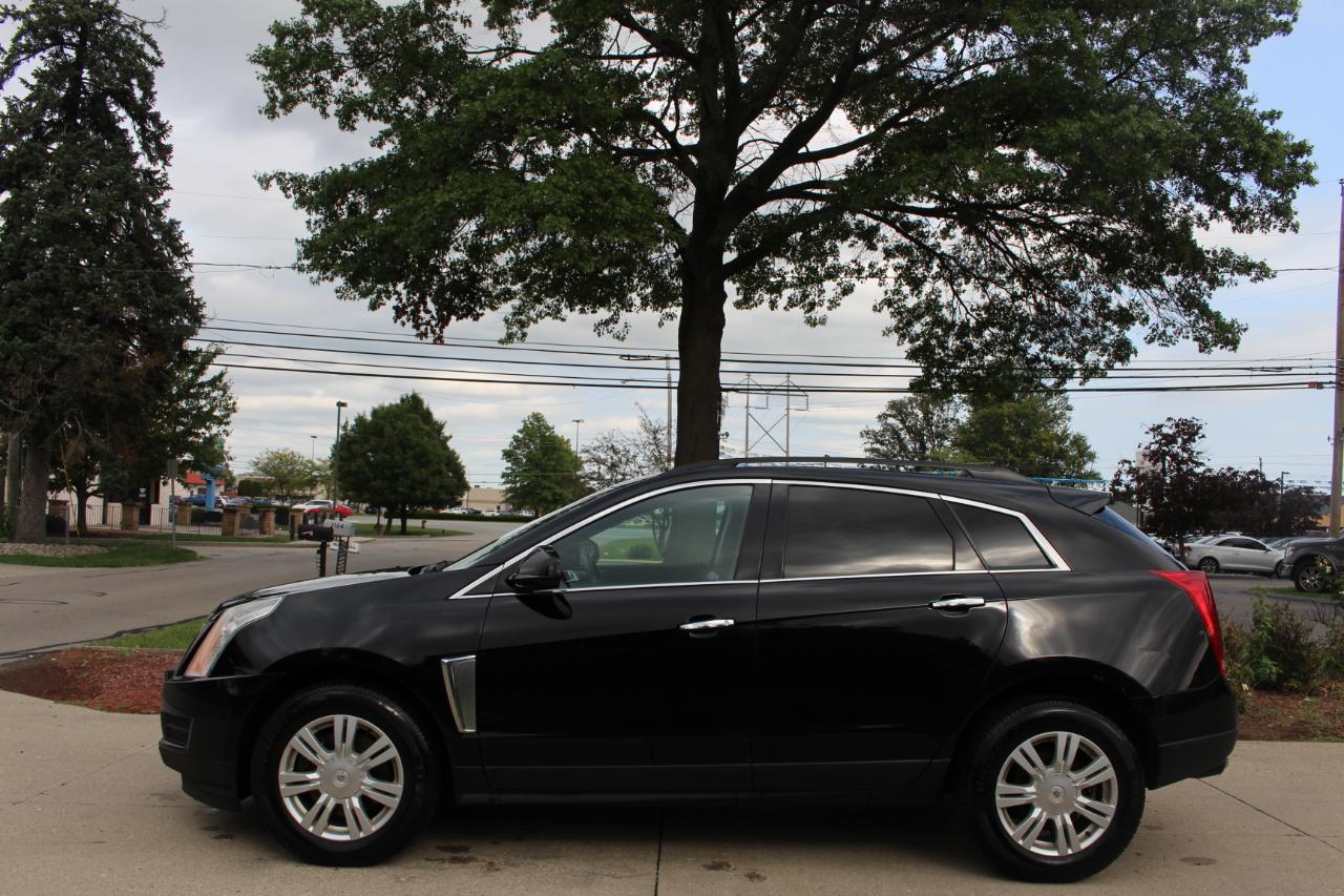 Cadillac SRX Base 2015