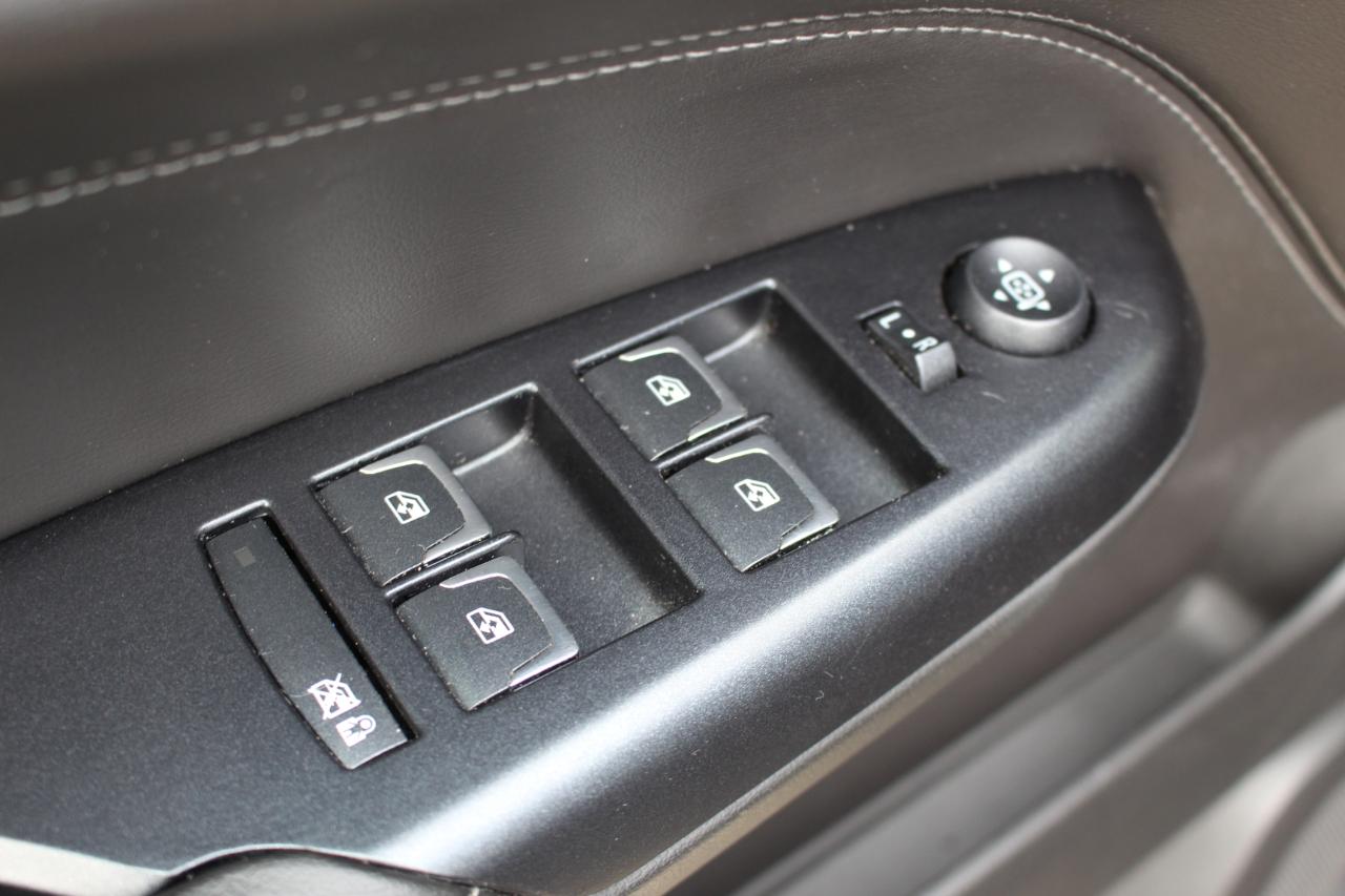 Cadillac SRX Base 2015