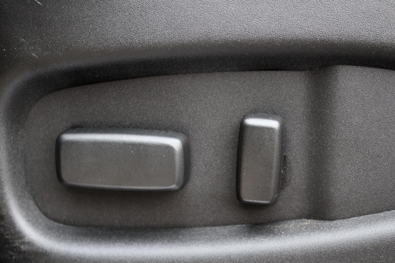 Cadillac SRX Base 2015