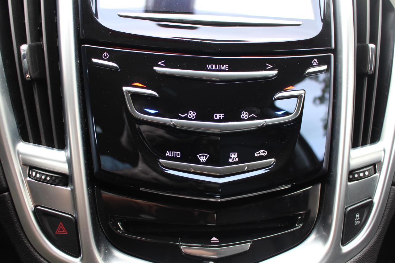 Cadillac SRX Base 2015