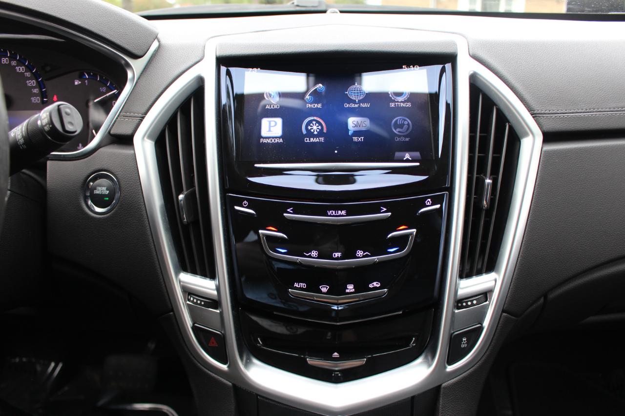 Cadillac SRX Base 2015