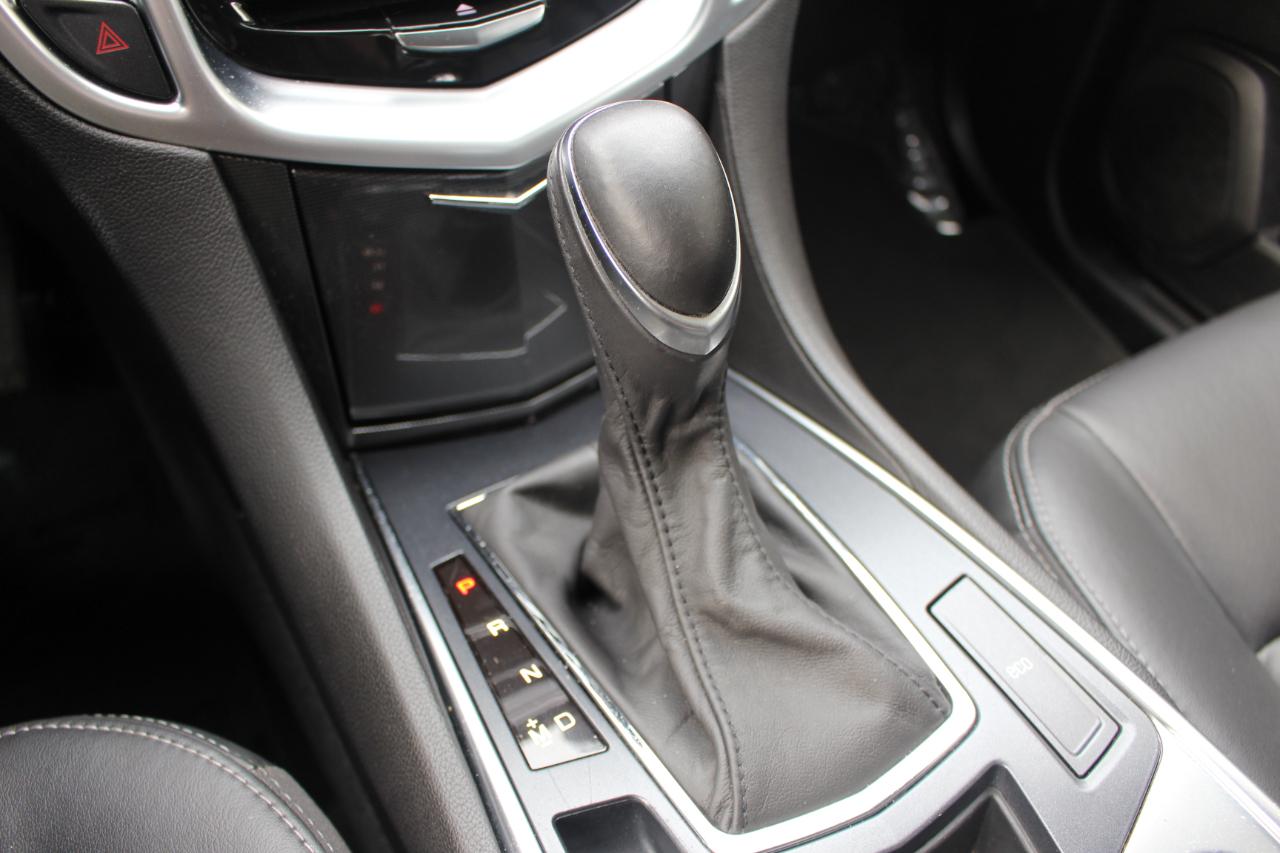 Cadillac SRX Base 2015