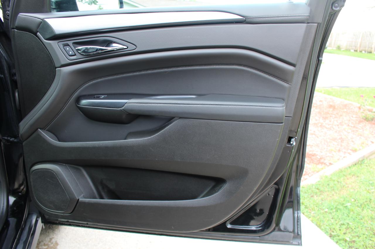 Cadillac SRX Base 2015