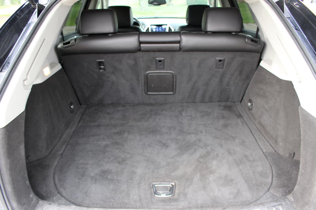 Cadillac SRX Base 2015