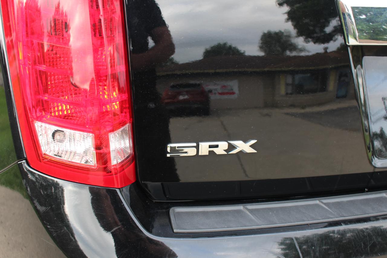Cadillac SRX Base 2015