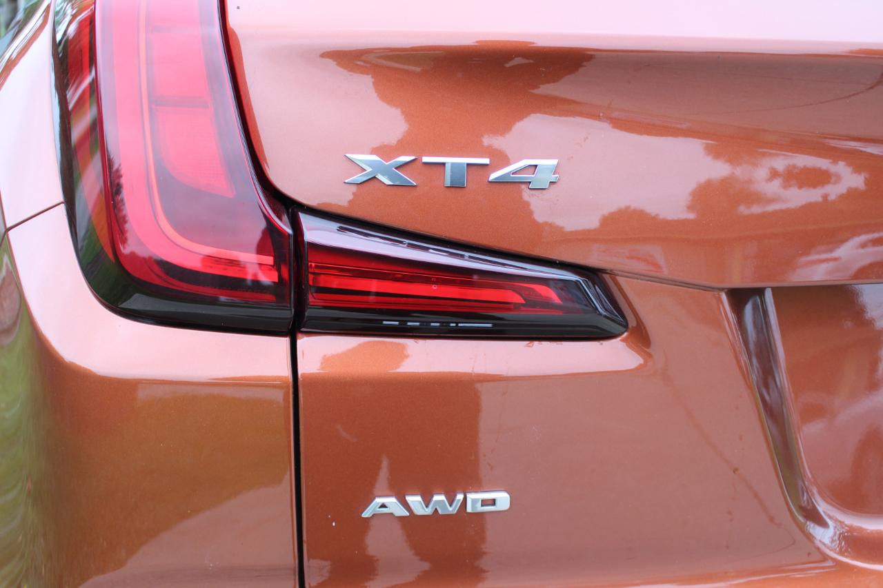 Cadillac XT4 Premium Luxury AWD 2019
