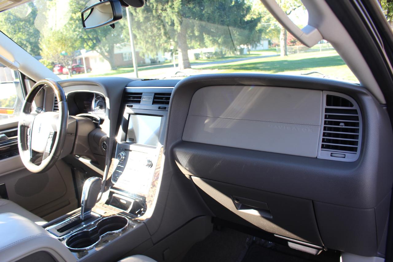 Lincoln Navigator L Select 4WD 2016